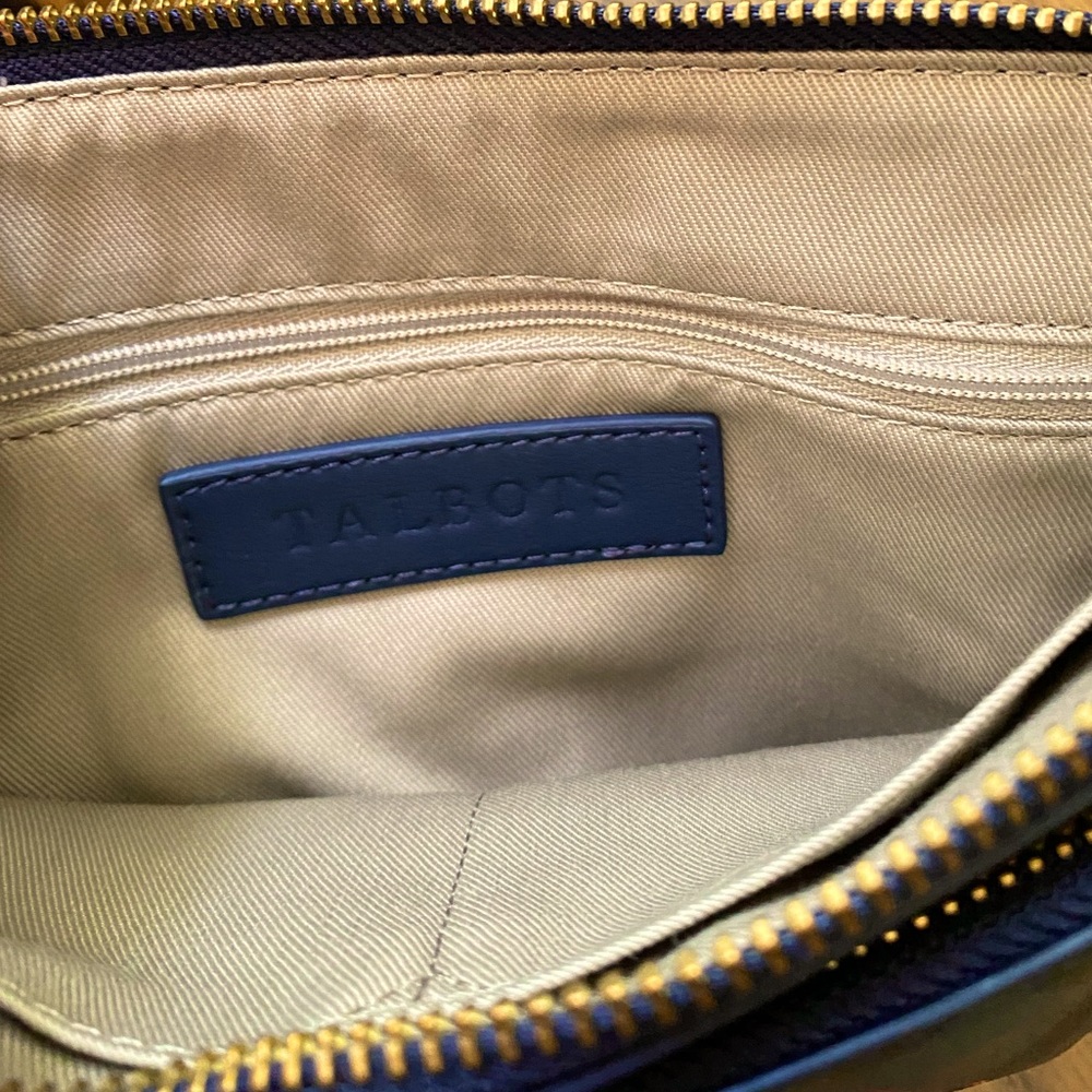 Talbots wristlet - Picture 5 of 7